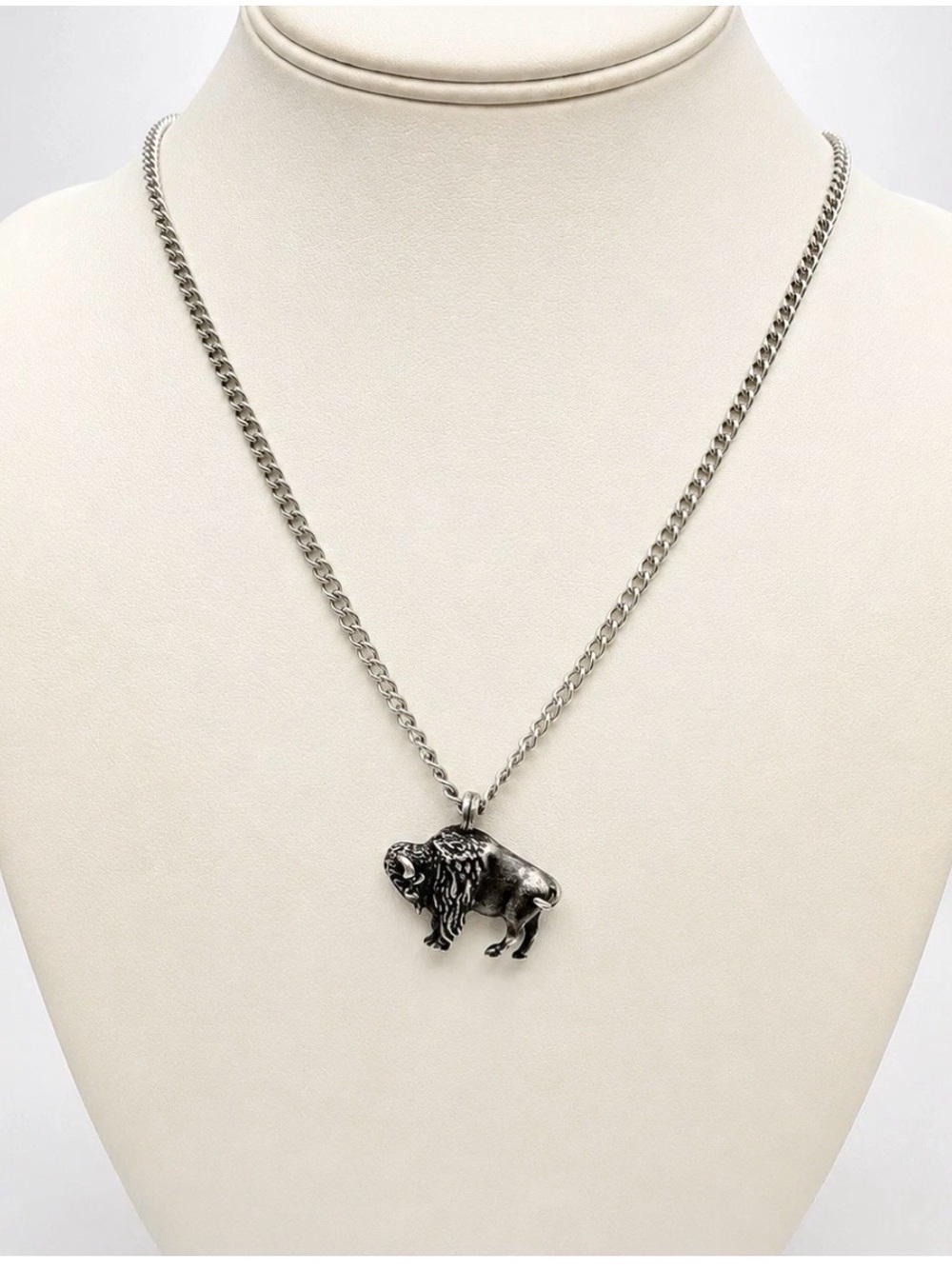 Vintage 1980 Avon American Buffalo Antique Pewter Pendant Neckchain Necklace
